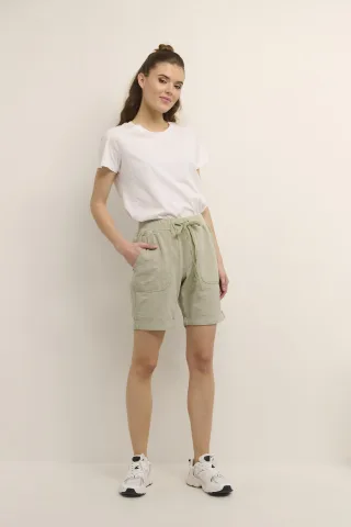 Shorts Regular fit green