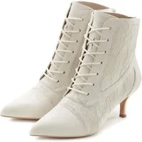 LASCANA Herbststiefelette, Stiefel, Schnürstiefelette in sexy Spitzen Optik