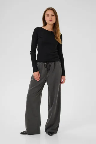 T-shirt KAhilda Slim fit black