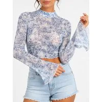 Elegant Love Langarmshirt Langarm Crop Top für Damen aus Netzstoff – Durchsichtiges Party-Top Bauchfreies Oberteil mit Blumenprint, Stehkragen und Trompetenärmeln