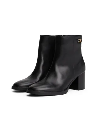Tommy Hilfiger Stiefelette "STACKED HEEL LEATHER ANKLE BOOT", Blockabsatz, Ankleboots, Businessschuh, goldfarbenes Schmuckelement