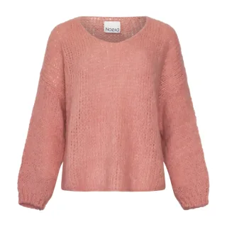 Leilahni Strick in Blush