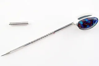 935er Reversnadel mit 3,68 ct. Boulder Opal aus Australien