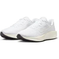 Nike WMNS QUEST 6 Laufschuh
