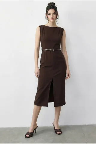 Gepolstertes Midi-Bleistiftkleid mit Bootsausschnitt