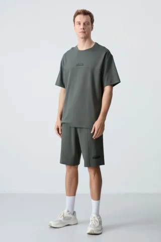 Herren Oversized T-Shirt und Shorts Set