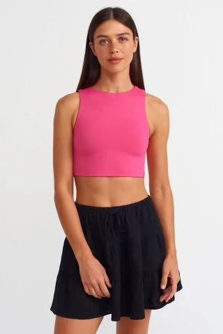 Eng anliegendes Crop-Top