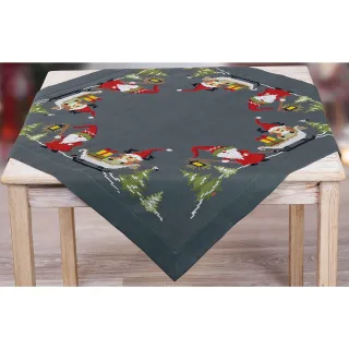 Stickmitteldecke "Santa & Rentier"
