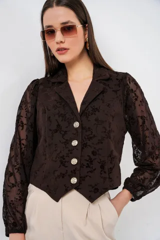 Blumige Cropped Jacke mit Knopfschluss