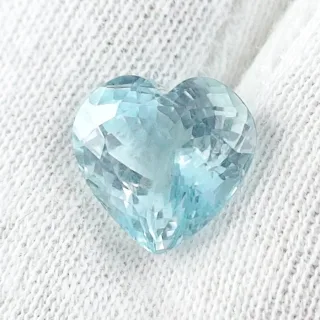4,14 ct. AAA Aquamarin im Herz Schliff 10,42 x 10,79 x 6,85 mm