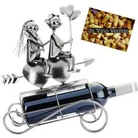 BRUBAKER Weinflaschenhalter Liebespaar auf Herz Pfeil - Metall Flaschenhalter Paar mit Ballons, (Wein Geschenk zum Valentinstag, 1-St), 34 cm Dekoration Flaschenständer mit Grußkarte