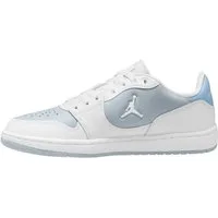 Jordan Jordan Court Connect Low Sneaker inspiriert vom Look des Air Jordan 1