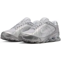 Nike Sportswear Nike Reax 8 SL Sneaker inspiriert vom Design des Nike Shox