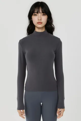 Ultraweiches Slim Fit Strick-Turtleneck-Oberteil