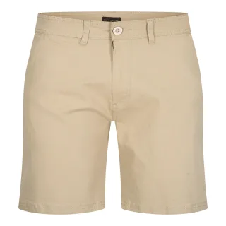 Chino-Shorts von Cappuccino Italia für Männer. Die Shorts sind aus Baumwolle und Elastan und haben einen klassischen Schnitt. Die Shorts hat 2 Taschen und 1 Gesäßtasche.