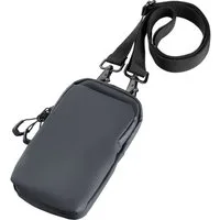 TROIKA Handytasche zum umhängen BLUE CYCLE SMARTBAG aus recyceltem Meeresplastik, Smartphone Umhängetasche mit Kartenfach, verstellbarer Gurt, Karabiner