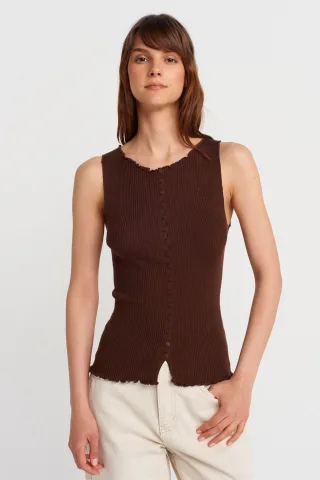 Ärmelloser gerippter Knopf-Cardigan