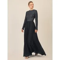 Apart Abendkleid mit Plisseerock