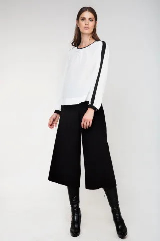 Hose mit weitem Bein und hoher Taille