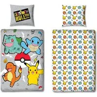 Familando Kinderbettwäsche Pokemon "Rock" 135x200 80x80 cm aus 100% Baumwolle mit Reißverschluss, Flanell, 2 teilig, Motiv mit Pokeball, Shiggy, Glumanda, Bisasam und Pikachu