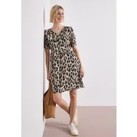 STREET ONE Sommerkleid Sommerkleid mit Split Neck und Allover-Print/Blätter-Design