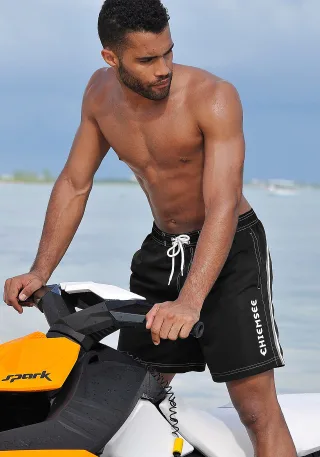 Chiemsee Badeshorts sportliche Bade-Shorts, elastischer Bund, mit Außenkordel