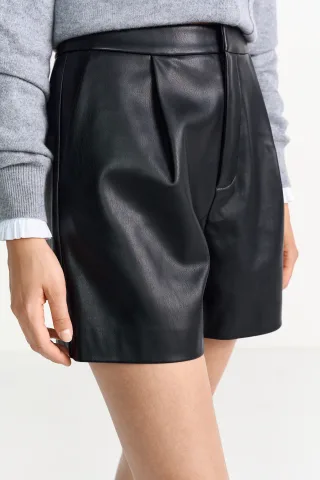 RICHROYAL Shorts in Lederoptik, ausgestellter Schnitt