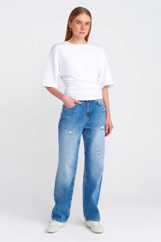 Hochtaillierte Mom-Jeans mit weitem Bein