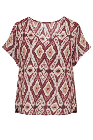 ONLY CARMAKOMA - CARBELLY MIKASI SS V-NECK TOP AOP Brick Red - Gr. - 52