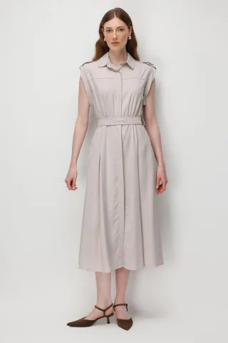 Texturiertes A-Linien-Midi-Hemdkleid mit Gürtel