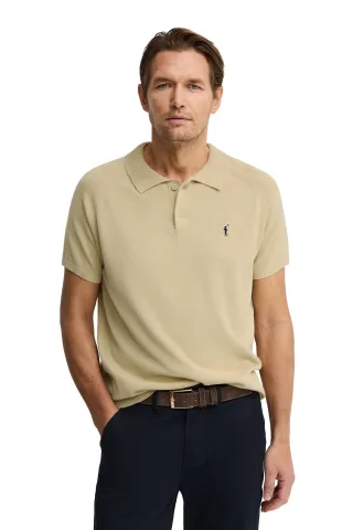 Kurzärmliger Pullover beige mit Polokragen und Rigby Go Logo