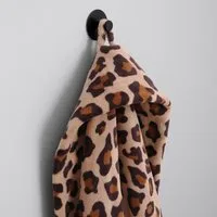OTTO home Unisex-Bademantel Leo, ideal für Sauna, Spa & im Urlaub, modern, extra lang, Langform, Microfaser, Schalkragen, Gürtel, Animal Print, weich und kuschelig, Plüsch, für Damen und Herren, S-XL