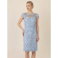 Apart Brautkleid mit floraler 3D-Stickerei