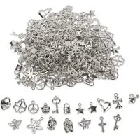 VBS XXL Anhänger Set 70g Kunststoff Anhänger-Mix Scrapbook, silberfarben