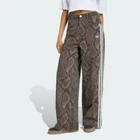 adidas Originals Jogginghose DENIM-HOSE, LOCKER GESCHNITTEN, SCHLANGENPRINT (1-tlg)