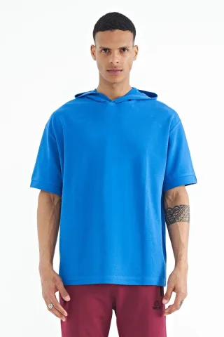 Übergröße Kapuzen-T-Shirt mit Accessoire-Details