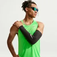 Nike Laufshirt Nike Stride Men's Dri-FIT ADV Running Tank Top mit reflektierenden Elementen, für Laufen, aus Polyester