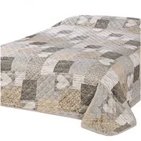 Delindo Lifestyle Tagesdecke Herzen, Patchwork Bettüberwurf, weich wattiert und aufwändig gesteppt