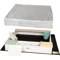WONDERMAKE Sandkasten mit Abdeckung, 2x Matschküche, Boden Vlies, Sandkiste Holz Deckel bunt, Design mit Bank quadratisch verschließbar Outdoor Garten schwarz bunt
