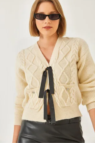 Strukturierter V-Ausschnitt Kurzarmpullover mit Pompon