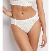 sloggi Slip ZERO Feel Bliss unsichtbar, mit Spitzenoptik, mit hohem Beinausschnitt