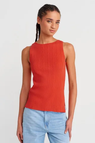 Ärmelloser gerippter Bootsausschnitt-Pullover