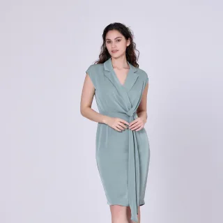 Asymmetrisch drapiertes Bahnenkleid aus mattem Satin