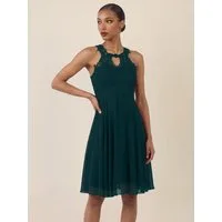 Apart Cocktailkleid mit floraler Spitzenpracht