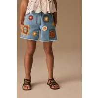 Next Shorts Denim-Shorts mit Häkelbesatz (1-tlg)