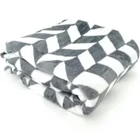 Wohndecke Soft Flanell Kuscheldecke Chevron Raute 150x200, heimtexland, super weich I wärmend I leicht I Allergiker geeignet