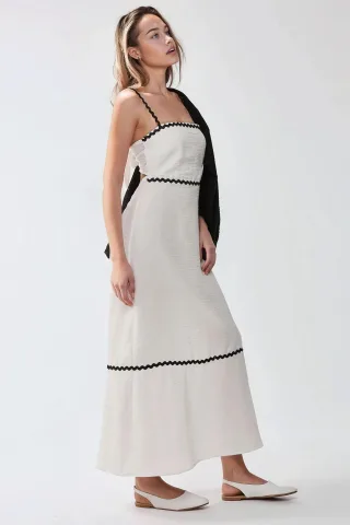 Maxikleid mit quadratischem Ausschnitt