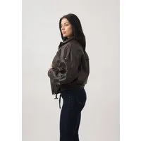 Cherry KoKo Bikerjacke — Damen Bikerjacke in Lederoptik mit Reverskragen und Gürtel