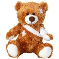 Geschenkestadl Kuscheltier Teddybär mit Verband und Pflaster 22 cm Trost Kuscheltier (1-St., Plüschtier als Trostspender), Bär mit Verband und Pflaster