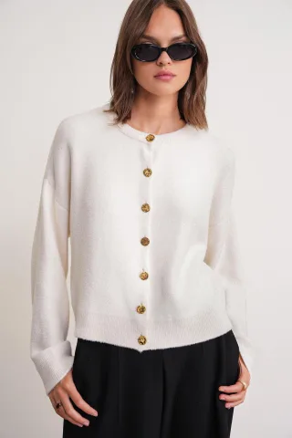 Knopfrippstrickjacke